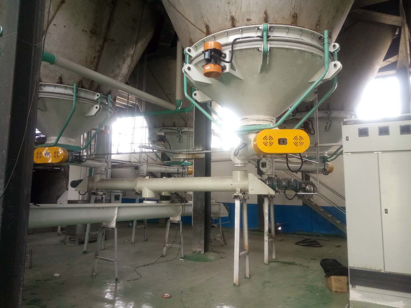 南阳定速电子螺旋秤